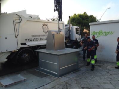 Chipiona se moderniza con el funcionamiento de los veintiún primeros contenedores soterrados  