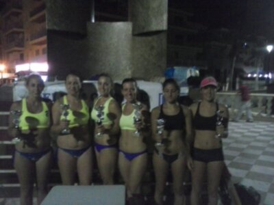 Magnífico ambiente en el torneo de vóley playa del Club Ameven(Chipiona)