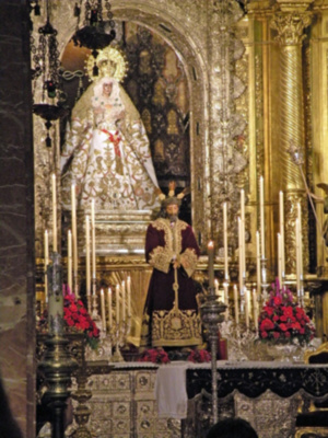Sevilla. La Macarena celebro la Exaltación de la Santa Cruz