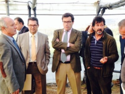 El Secretario General de Agricultura afirma que la rebaja del IVA debe ayudar a que la flor cortada recupere su lugar en el mercado internacional(Chipiona) 