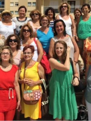 La asociación de mujeres "Maxilúa" visita Chipiona celebrando su 15 aniversario