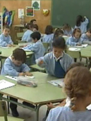 85 escolares de infantil, primaria y secundaria se beneficiarán del Programa de Gratuidad Escolar de Diputación y Ayuntamiento.(Chipiona) 