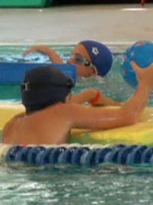 2000 alumnos de Chipiona disfrutarán este año del Programa Municipal de Natación Escolar