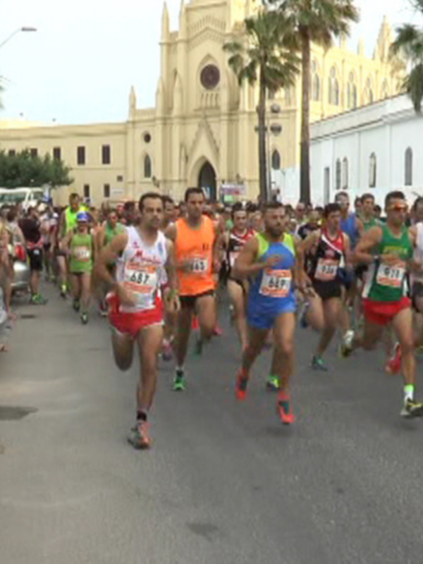 Diez mil personas han participado este año en las actividades deportivas del verano chipionero