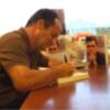 LUIS ANGUITA JUEGA FIRMARÁ EJEMPLARES DE SU ÚLTIMA NOVELA 2ESTA NOCHE VOLVERÉ A BUSCARTE2, DE EDICIONES CARENA, EN ANDALUCÍA