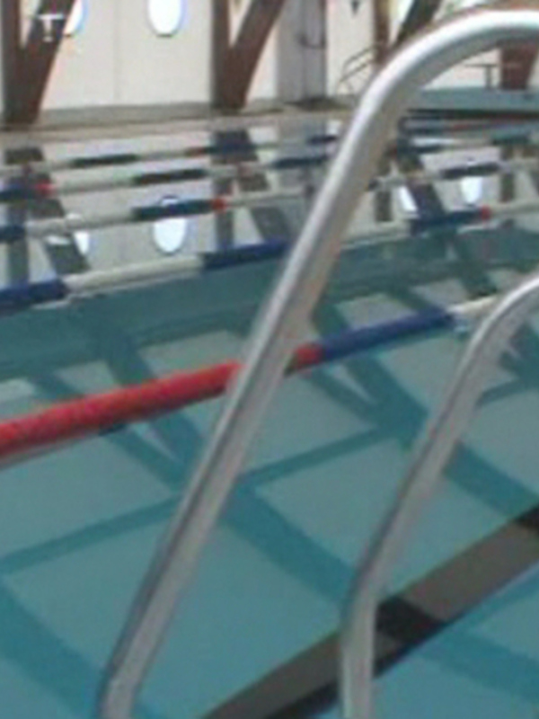 La piscina municipal se convertirá el sábado en una espacio para la solidaridad navideña