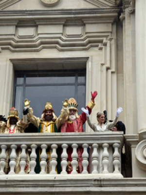 Sevilla. La Cabalgata de Reyes de Sevilla, cumplió con los niños y mayores el 5 de enero.