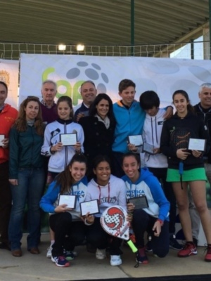 La Federación Andaluza de Pádel homenajea a sus medallistas mundiales