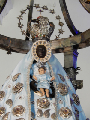  De  lo que aconteció con el secuestro de la Virgen de Regla de Cuba por los revolucionarios de Fidel Castro.