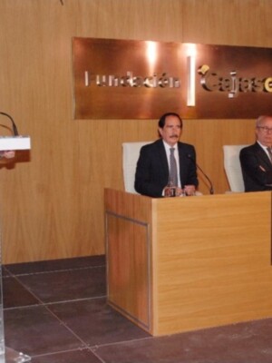 Presentado en Sevilla el libro 'Paraísos del toro' de José Luis Benlloch