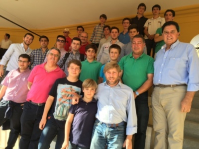La Empresa Pagés invita a un centenar de estudiantes a la quinta novillada