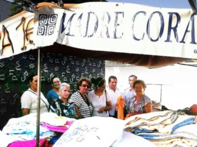 Madre Coraje necesita urgentemente voluntarios para el puesto que pone los lunes de julio y agosto en el mercadillo de Chipiona.