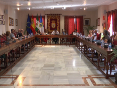 El Pleno del Ayuntamiento de Chipiona aprueba implantar con carácter provisional el aparcamiento del Paseo Cruz del Mar-El Muelle