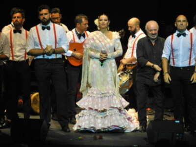 LA COMPARSA de  CHIPIONA con ANTONIO MARTIN en el HOMENAJE DE ERIKA LEIVA a ROCIO JURADO