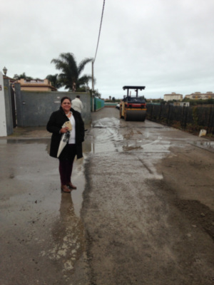 Alicia Valdés supervisa el acondicionamiento de caminos rurales que podría concluir en diez días