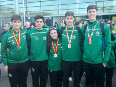 Nueve medallas para los jugadores de Balonmano Montequinto con la selección andaluza en el Campeonato de España por Autonomías.