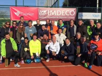 Estreno a lo grande del Circuito Andaluz de Veteranos de pádel