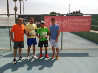 El tenista chipionero Manuel Massip se ha proclamado subcampeón de Andalucía veteranos mayores de 55 años
