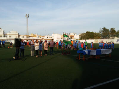 El Chipiona y la Escuela municipal de fútbol clausuran conjuntamente la temporada