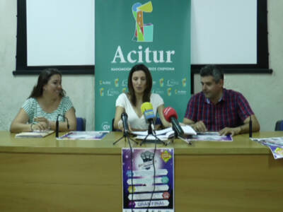 El Ayuntamiento y ACITUR presentan oficialmente el certamen musical “Canta y encanta” que comienza el lunes 26 de junio.