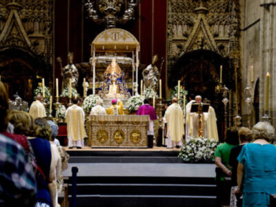 Como cada 6 de agosto, da comienzo un año más, la novena de la patrona se Sevilla