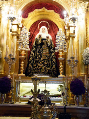La Hermandad de la Soledad de Alcalá del Río en Tiempo estival