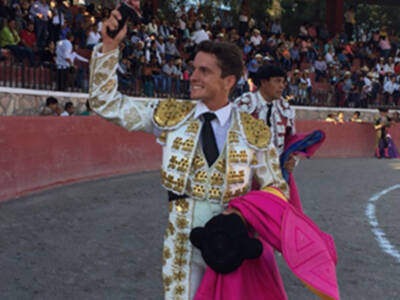 Lama de Góngora, oreja tras importante faena en San Luis