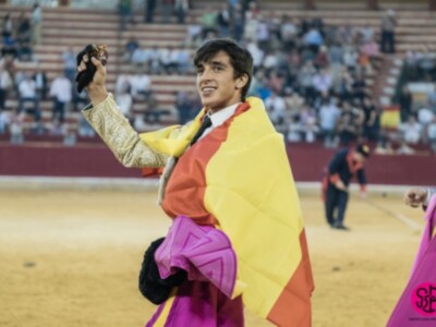 Oreja para Isiegas y Ángel Téllez ante un gran encierro de Los Maños