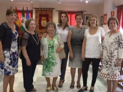 El encuentro anual de asociaciones de amas de casa de la provincia reúne en Chipiona a 300 mujeres