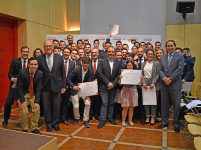 La Escuela de Hostelería Fundación Cruzcampo inaugura el curso con una sesión magistral dos estrellas Michelín