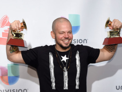 Residente recibe dos gramófonos en la decimoctava entrega de los Latin Grammy Awards con su nueva producción titulada Residente