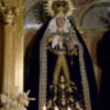 La madre de Dios en Alcalá del Río se vistió de luto por sus hermanos difuntos y la feligresía de su barrio.