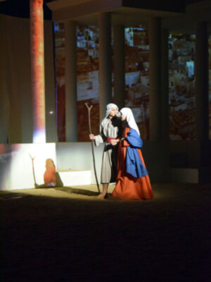 El Belén del colegio San José SS.CC.se desarrolla sobre una recreación del teatro de la ciudad siria de Palmira.