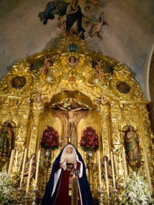 La madre de Dios  vestida de Hebrea en cuaresma.