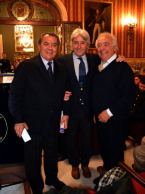 El compositor sevillano Paco Lola estuvo acompañado por la Banda Municipal de Coria del Río en su nuevo disco.