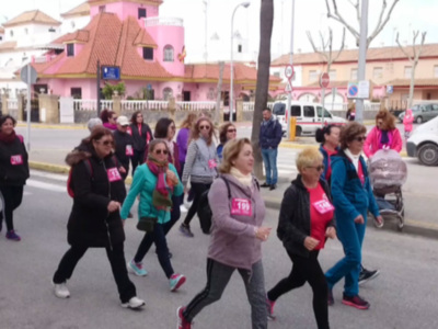 La Marcha solidaria 'Anda por tu salud' celebró el sábado su segunda edición tras el aplazamiento por la lluvia