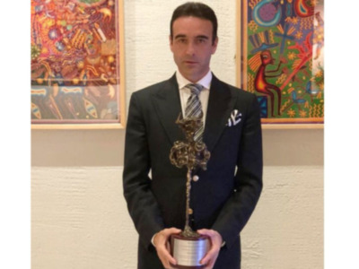Enrique Ponce recoge el prestigioso premio Minotauro en México