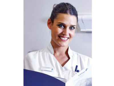 Hospital Vithas Nisa Sevilla repartirá mañana 5000 “botiquines del peregrino”