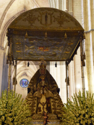 La Virgen de los Reyes, muy unida al Rey San Fernando y la reconquista,