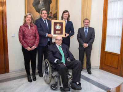 Medalla de Honor del Colegio de Abogados a la Facultad de Derecho de la Universidad de Sevilla