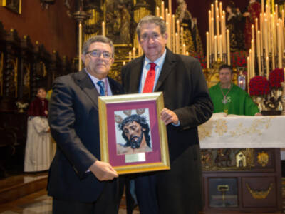 Reconocimiento de la Hermandad de Las Siete Palabras al decano de los abogados de Sevilla