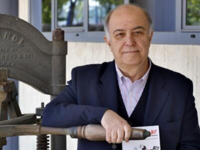 Felix Machuca entrevista a manuel Capelo en abc donde su libro del plomo al bit : APC