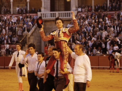 Rotundo triunfo de Roca Rey, que corta dos orejas al sexto