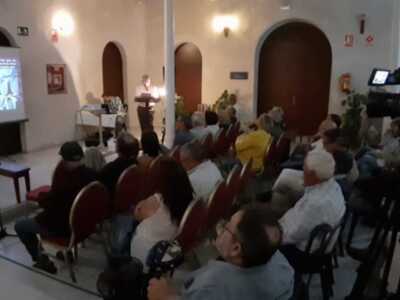Una interesante conferencia de Juan Luis Naval acerca la historia del antiguo ferrocarril de Chipiona