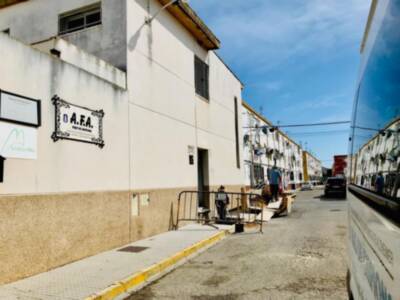 Alzheimer comienza la instalación del ascensor, primer paso para habilitar la segunda planta para atender a 15 enfermos más