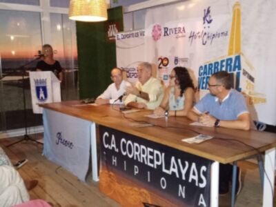 La Carrera Vertical Faro de Chipiona se presenta con el aumento a 40 del número de equipos y a 160 del de participantes