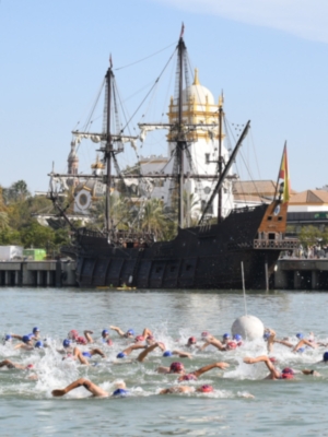 III Travesía a nado del Guadalquivir Club Náutico Sevilla Brazadas Solidarias
