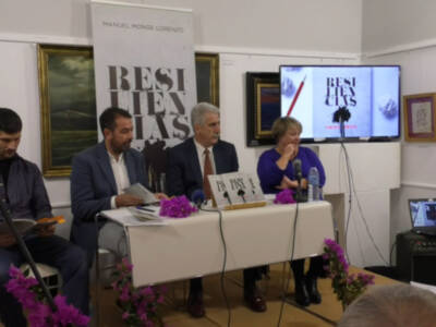 Manuel Monge presentó su segundo libro ‘Resiliencias. Del golpe al verso’ que recoge poemas escritos en diferentes momentos de su vida