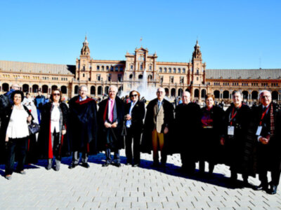Escaparate nacional de la original prenda de origen de los Duques de  Béjar de los siglos XIV Y XV en Sevilla
