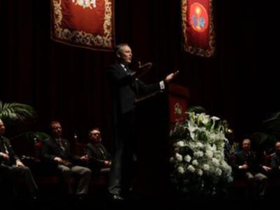 El Consejo concede el premio «Fernando Carrasco» a Alberto García Reyes